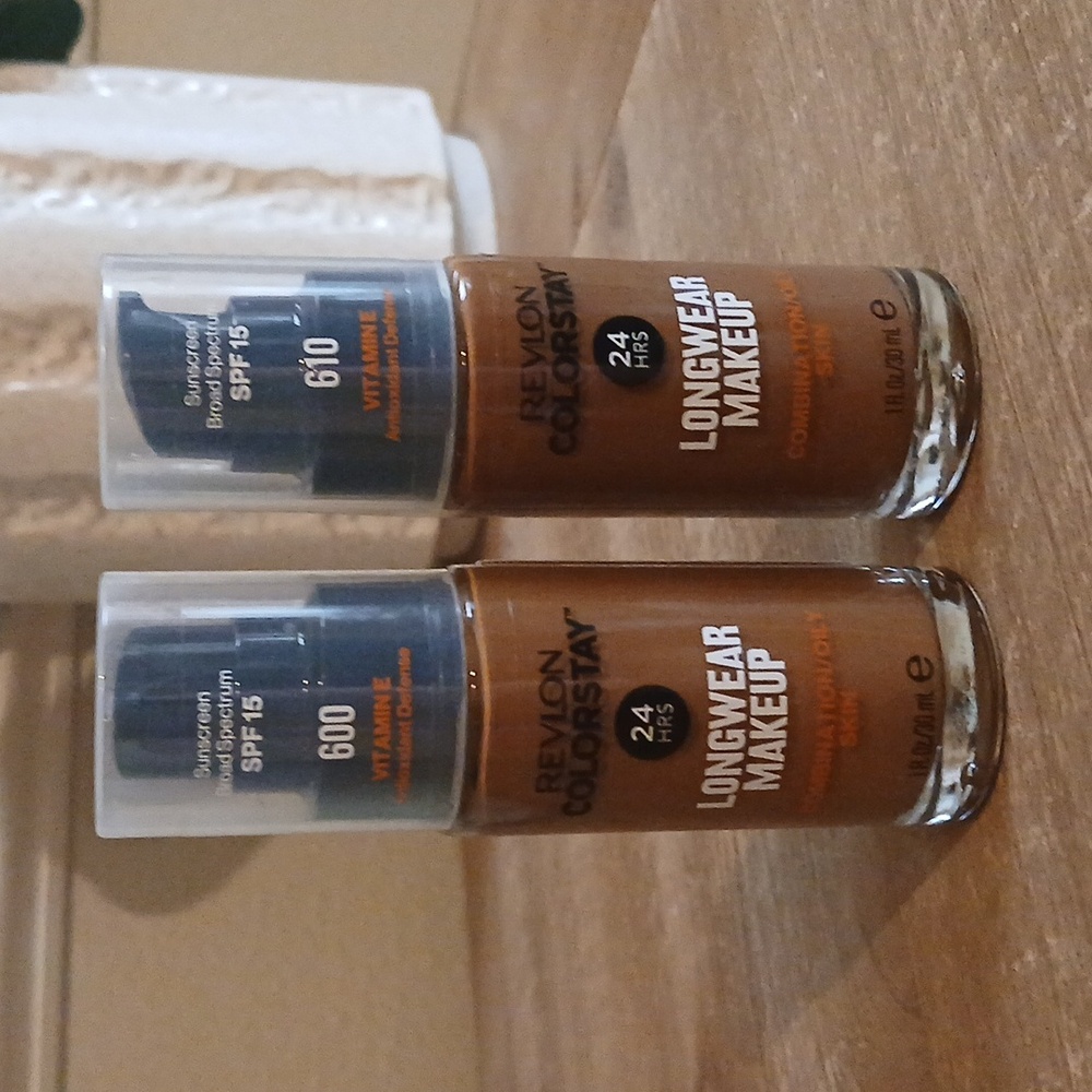New Two Revlon Colorstay Longwear Makeup Skin Combination SPF 15 Makeup Beauty - Picture 12 of 12